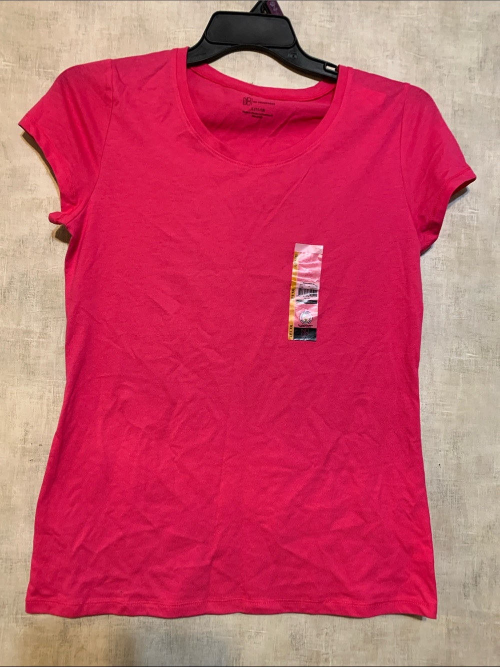 No Boundaries Women's Hot Pink Short Sleeve Crew Tee size large